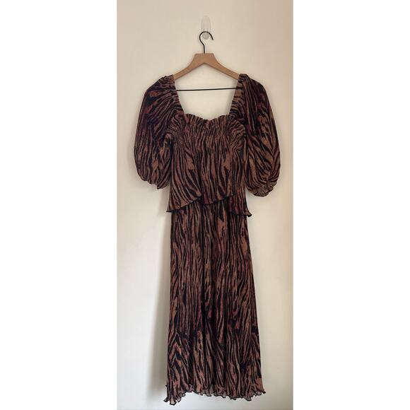 Ganni Pleated Georgette Middi Dress in Tiger's Eye Print Size 36/US 4, NWT - Picture 2 of 9